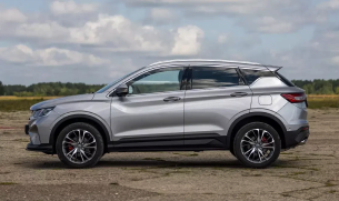 Автомобили внедорожники в Москве